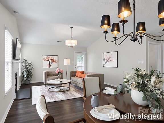 3rd image of 10922 Winterbourne Ct