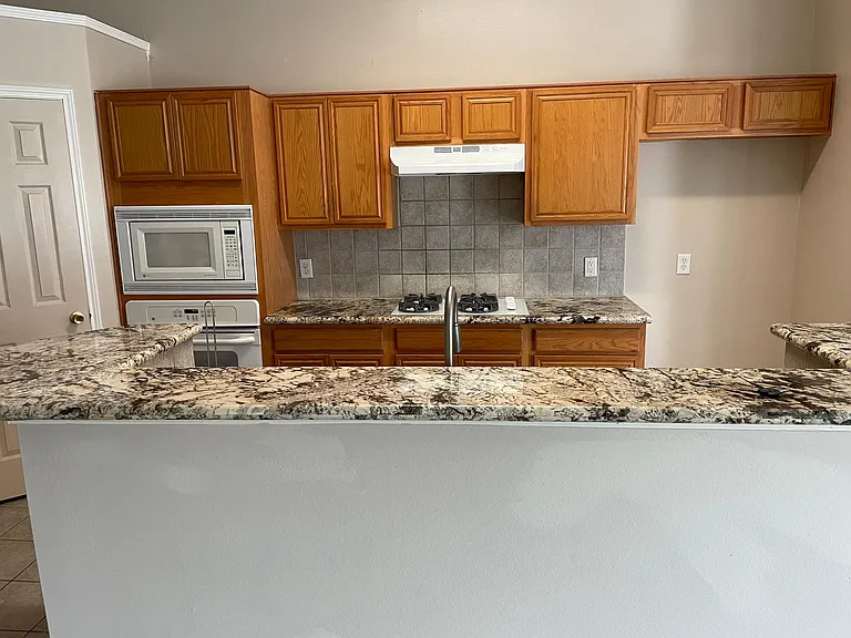 15119 Wimberly Park Dr — Photo 2