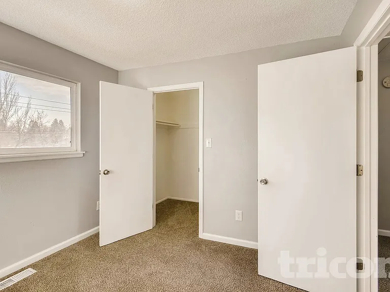 3222 Greenwood Cir — Photo 13