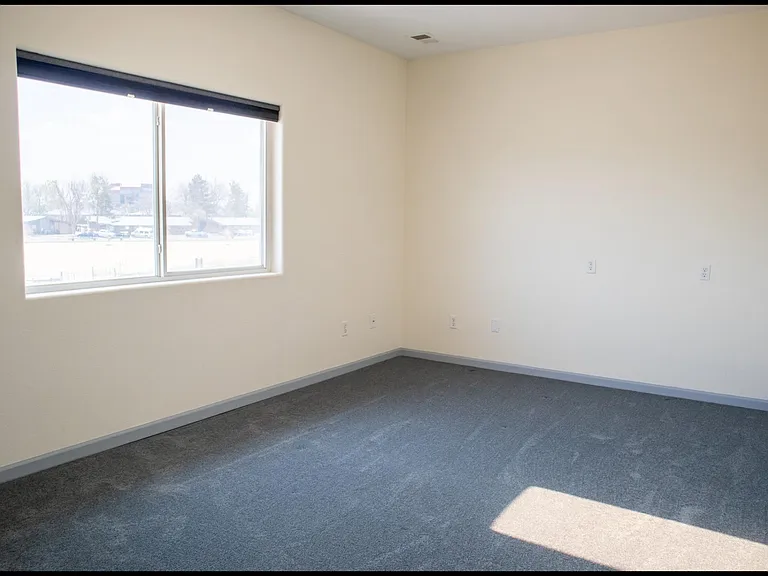 125 1/2 S Main St — Photo 22