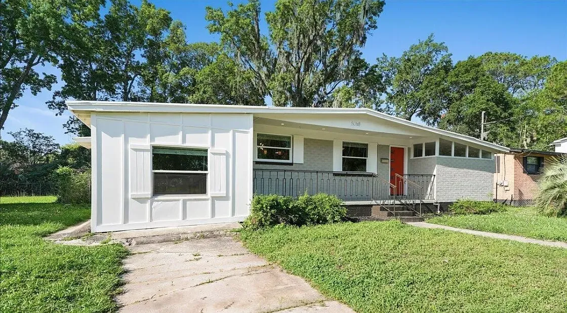 4 bed, 1.5 bath, 1413 sqft, $1,550 — Photo 1