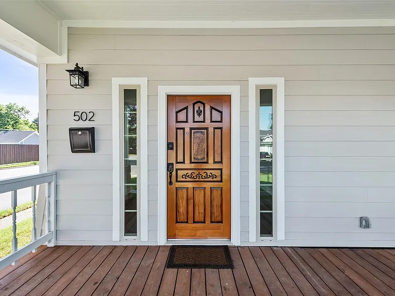502 S Clinton Ave — Photo 4