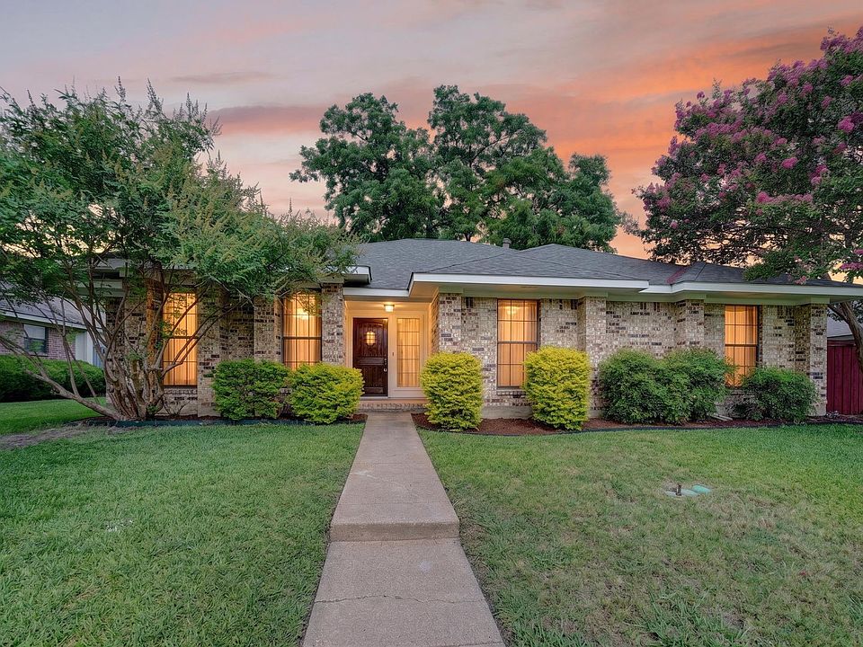 1st image of 806 Lake Meadows Cir