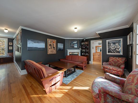 3rd image of 95 Middletown Road