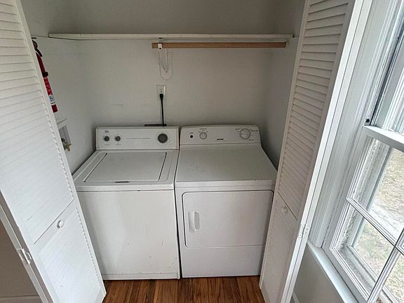 5th image of 2736 Layden St