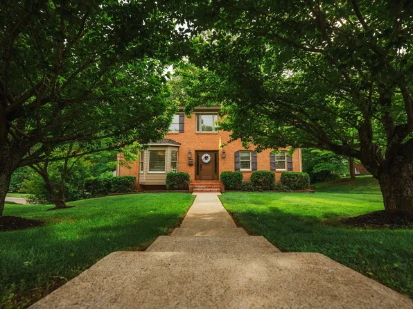 749 Chikasaw Rd, Lynchburg, VA 24502
