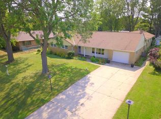 1768 N Jarvis Ct, Palatine, IL 60074
