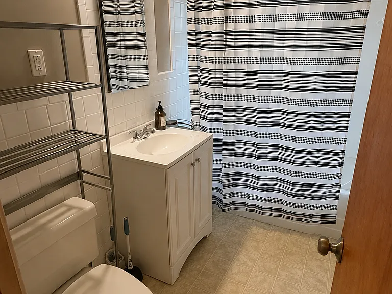 5908 E Avalon Rd — Photo 6