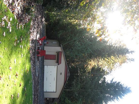 5th image of 3222 Salal Ln NW
