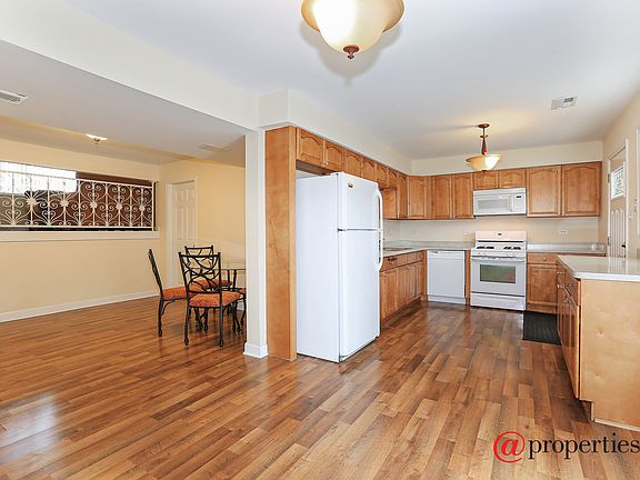 Kitchen / Breakfast Room