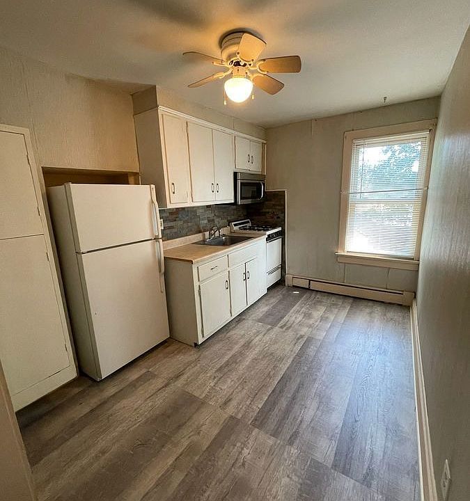 2nd image of 112 Jackson Ave