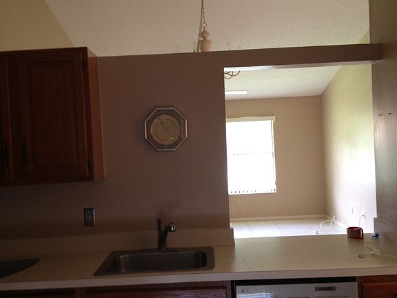 View from kitchen to fr