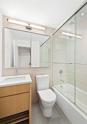 4th image of 150 W 47th St APT 2A