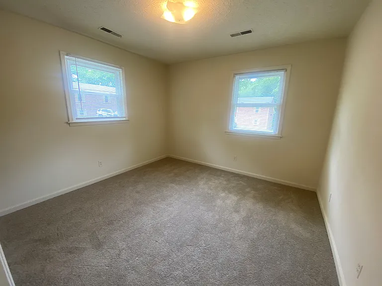 Beechwood Apartments — Photo 47