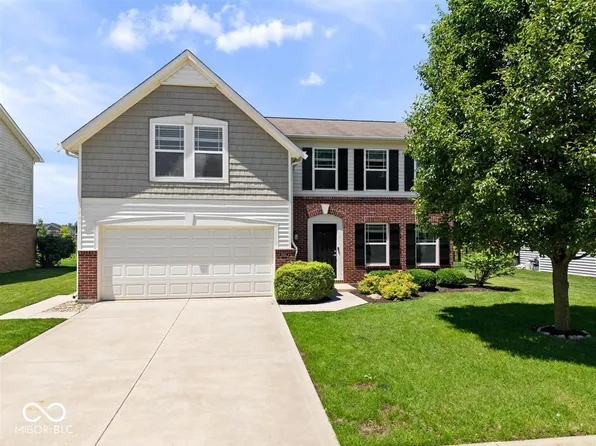 8682 N Dresden Dr, McCordsville, IN 46055