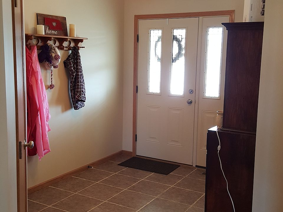1st image of 828 Sagewood Ave