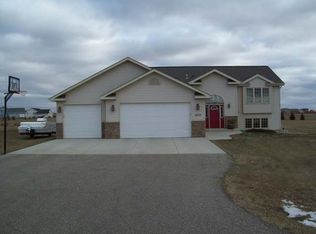 6633 Copper Rdg, Bismarck, ND 58504