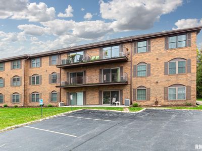 1360 Kimberly Ridge Rd APT 112, Bettendorf, IA, 52722