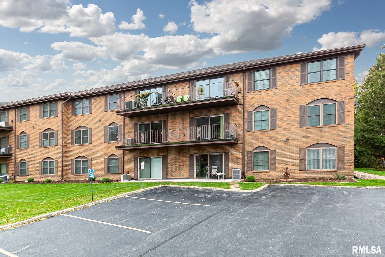 1360 Kimberly Ridge Rd APT 112 photo 1