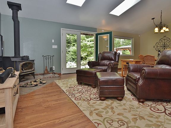 5th image of 16418 NW Robina Ln