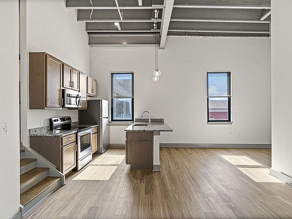 4th image of 1313 E Main St APT 104