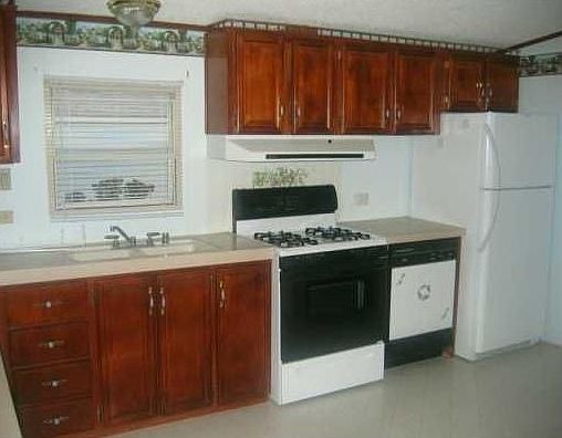 5th image of 19 Landis Ave