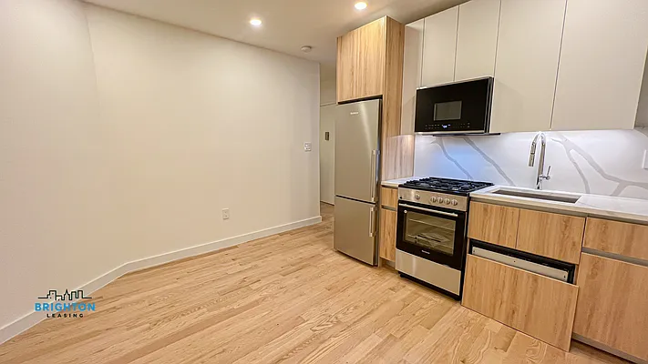 Rented by Brighton Management | media 8