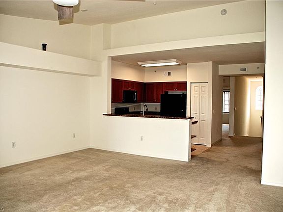 5th image of 10101 Villagio Palms Way Unit 203
