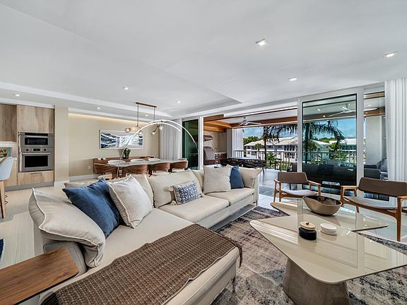 5th image of 111 Beach Rd #208