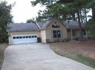 633 Jockey Ln, Auburn, GA 30011