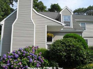 24 S Village Ct, Branford, CT 06405