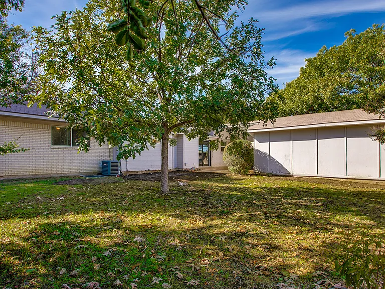 2020 Cap Rock Dr — Photo 30