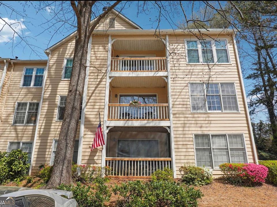 1st image of 2617 Vineyard Way SE