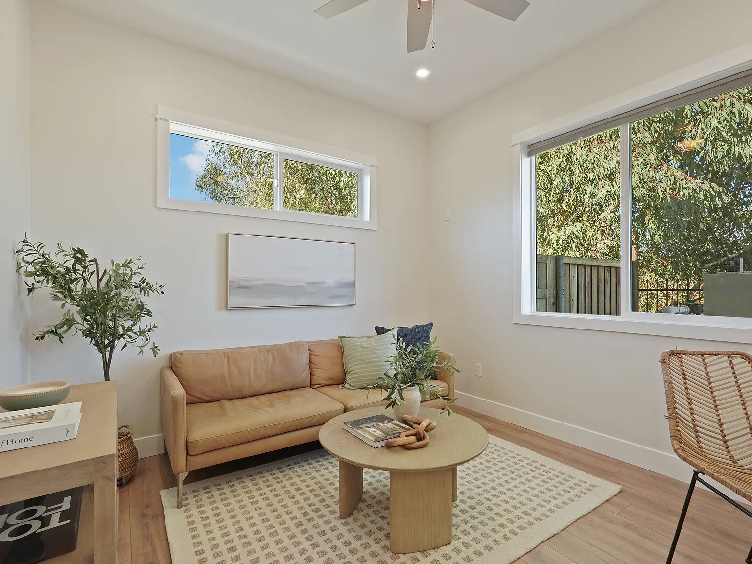 2 bed, 749 sqft, $1,900 — Photo 4