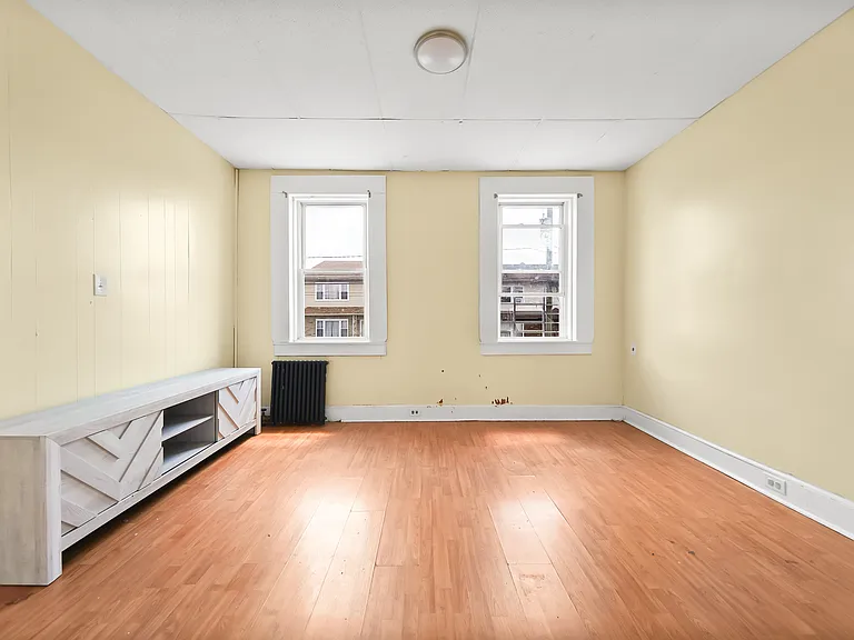23 Farnham Ave #2 — Photo 8