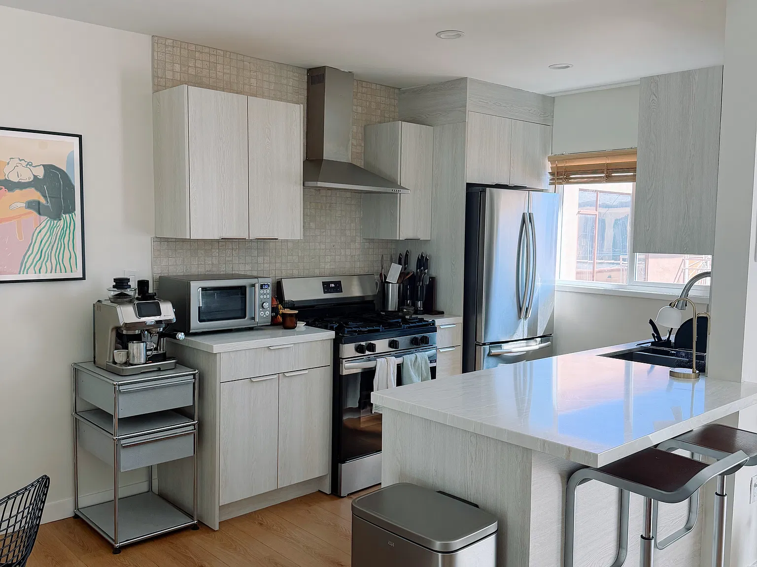 1 bed, 1050 sqft, $3,500 — Photo 3