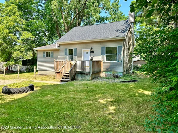 209 E Everettdale Ave, Lansing, MI 48910