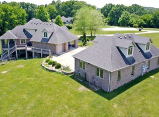 2850 N Rock Wall Ln, Ozark, MO 65721