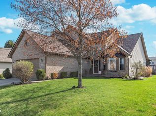 10518 Greenway Dr, Fishers, IN 46037