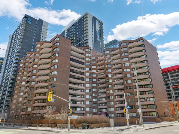 151 Bay St #810, Ottawa, ON K1R 7T2
