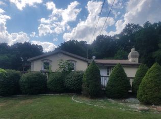 133 Hawks Rd, Narrows, VA 24124