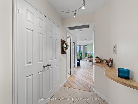 5th image of 28 Harrison Garden Blvd #1508