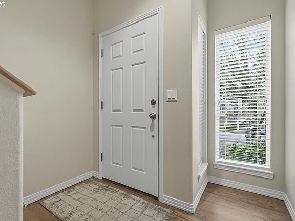 4th image of 3052 Club House Ct