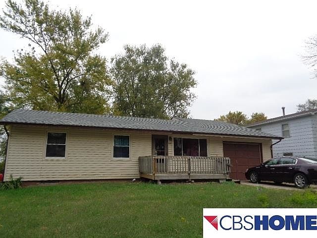 1st image of 915 Pleasant Dr