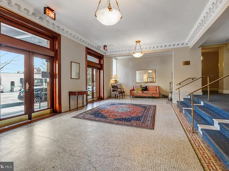 1901 Columbia Rd NW #203 — Photo 2