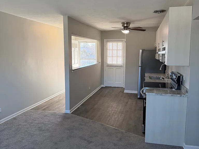 5500 S Madison St #17 — Photo 6