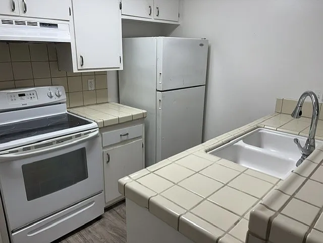 9005 Casals St #1 — Photo 5