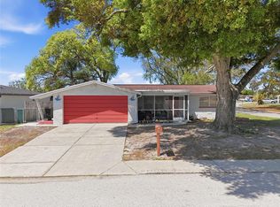 9825 Lakeside Ln, Port Richey, FL 34668