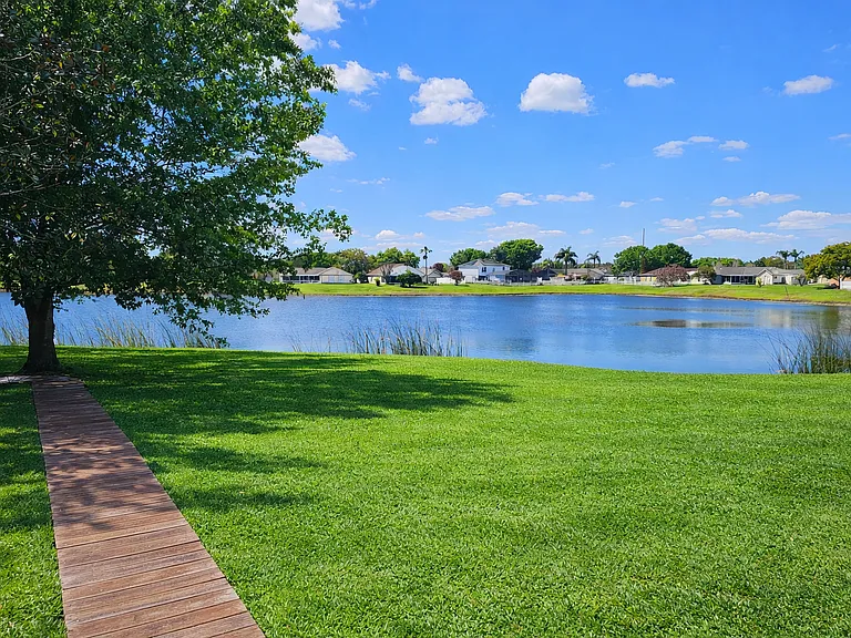 2400 Gulf Winds Ct — Photo 4