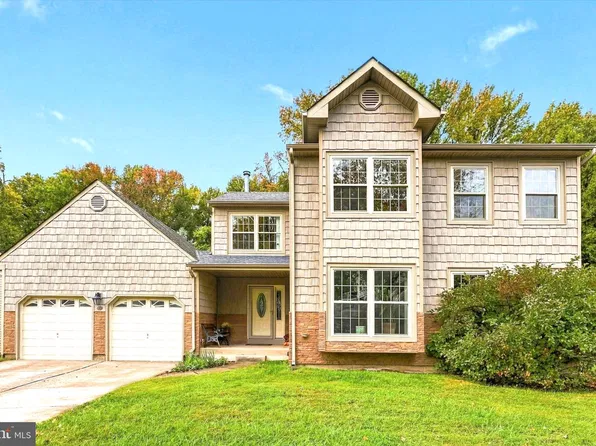 1516 Society Hill Dr, Bensalem, PA 19020